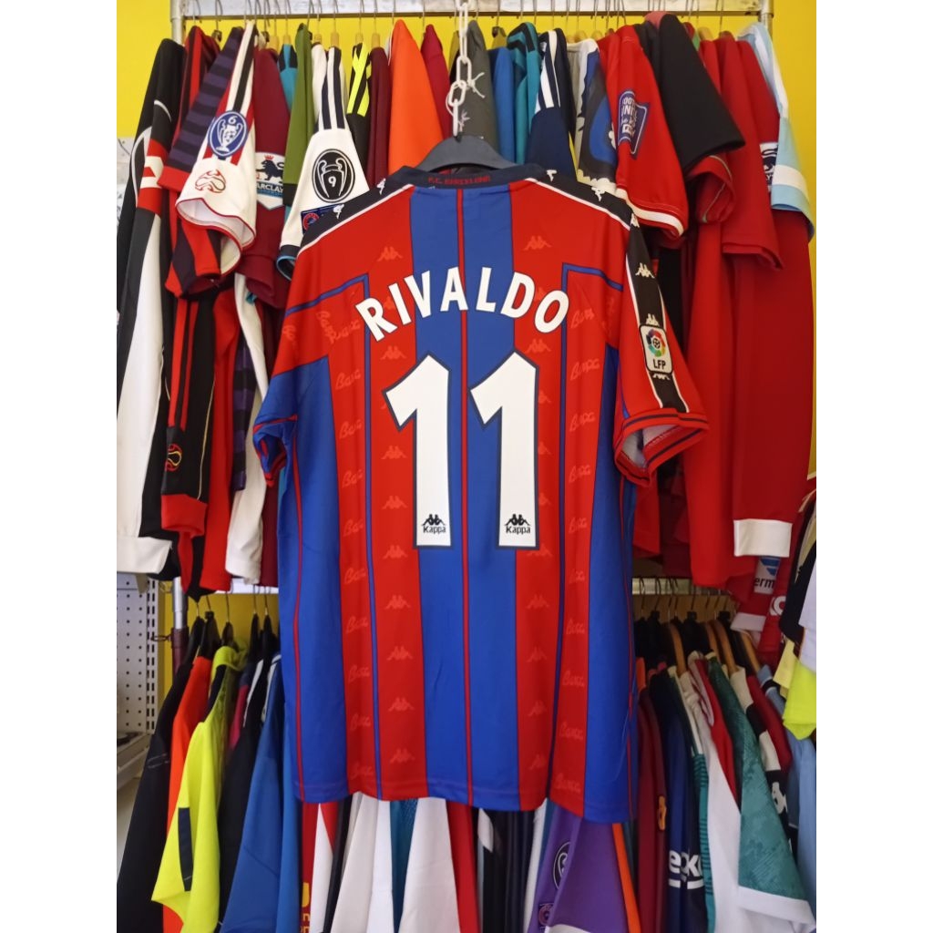 [ชุดชื่อที่ปรับปรุงแล้ว] เสื้อฟุตบอล RETRO GO FCB RIVALDO