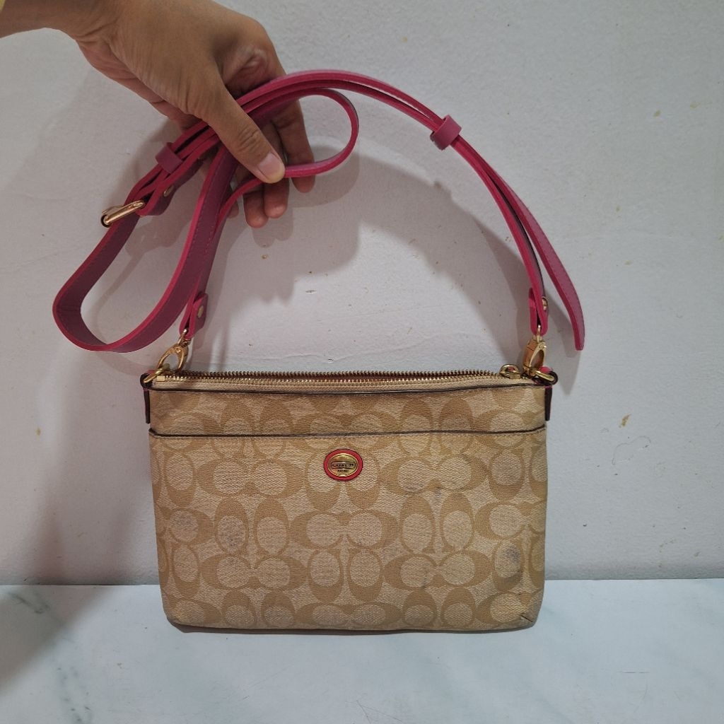 กระเป๋า Preloved Sling Peyton