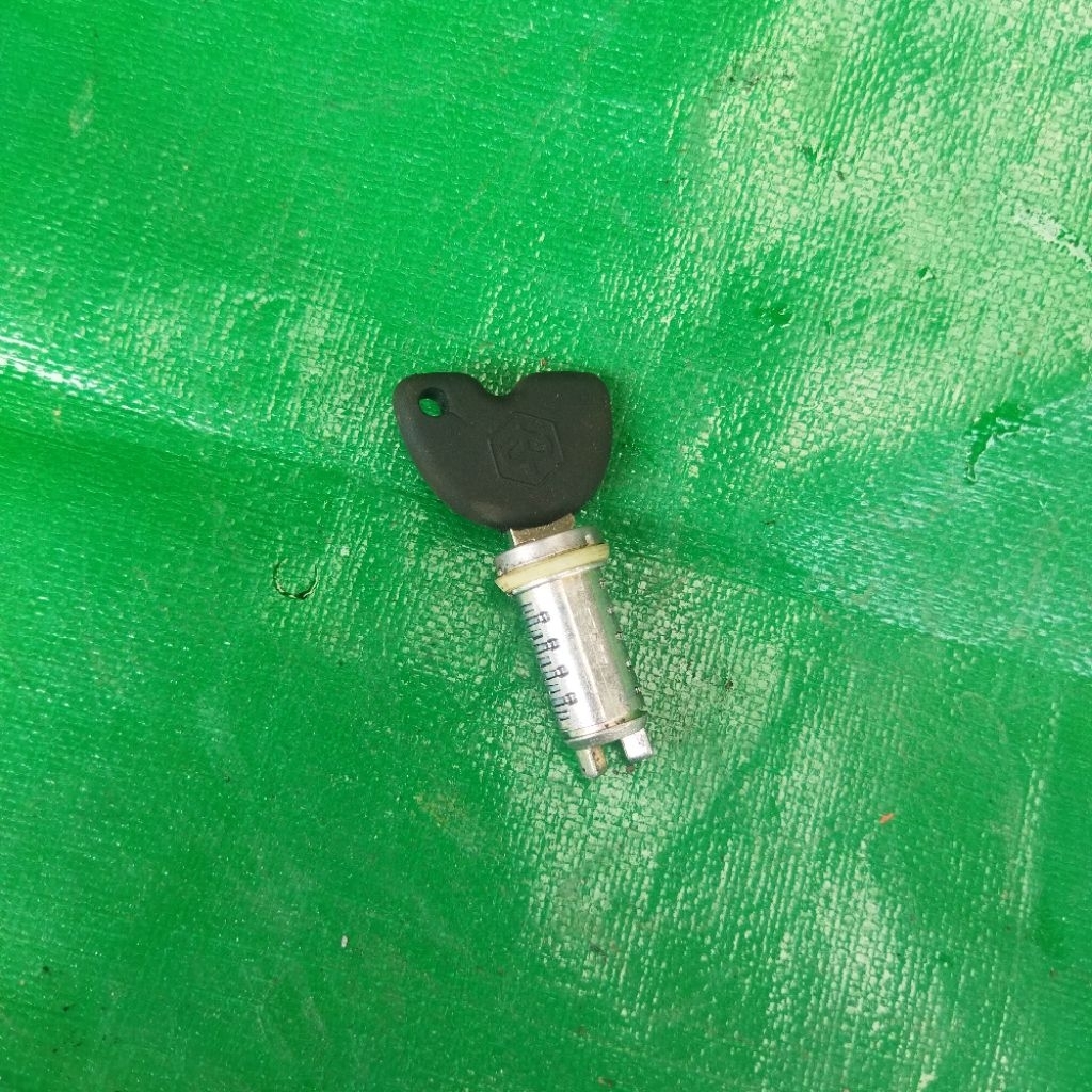 กุญแจ Piaggio zip/liberty