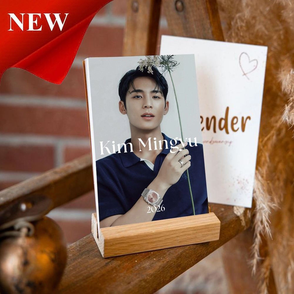 A&M Kim Mingyu Seventeen 2026 ขาตั้งปฏิทินตั้งโต๊ะไม้