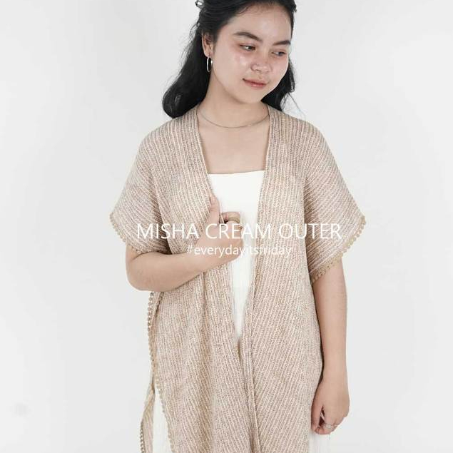 ITSFRIDAY MISHA CREAM ด้านนอก