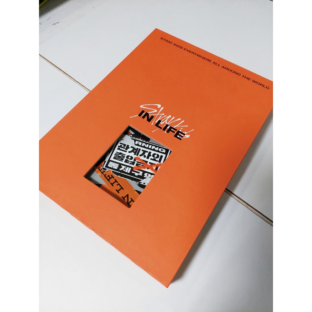 ON - STRAY KIDS [ IN / IN LIFE ] Repackage อัลบั้มที่ 1 (ALBUM ONLY) / SKZ ALBUM UNSEAGLED