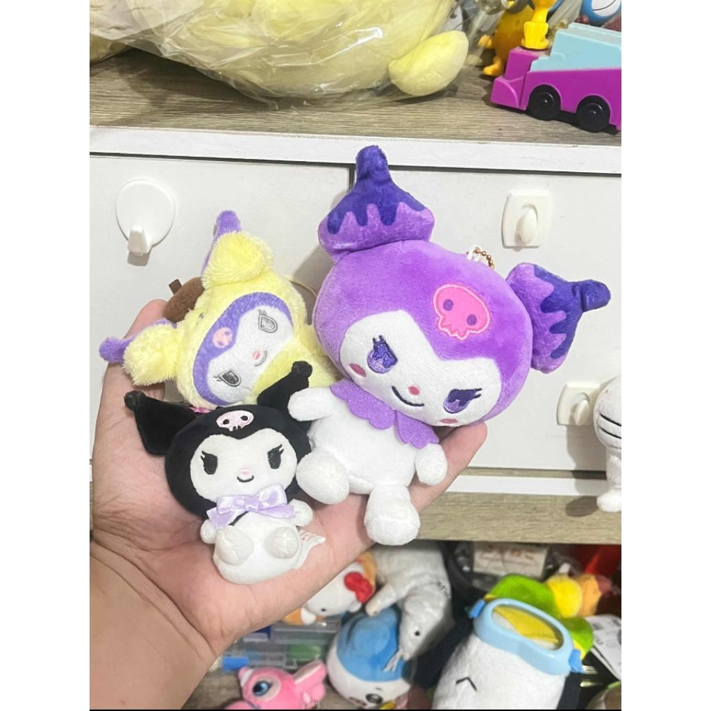 GANTUNGAN Sanrio Kuromi พวงกุญแจตุ๊กตาต่างๆ พวงกุญแจตุ๊กตาต้นฉบับโดย Sanrio