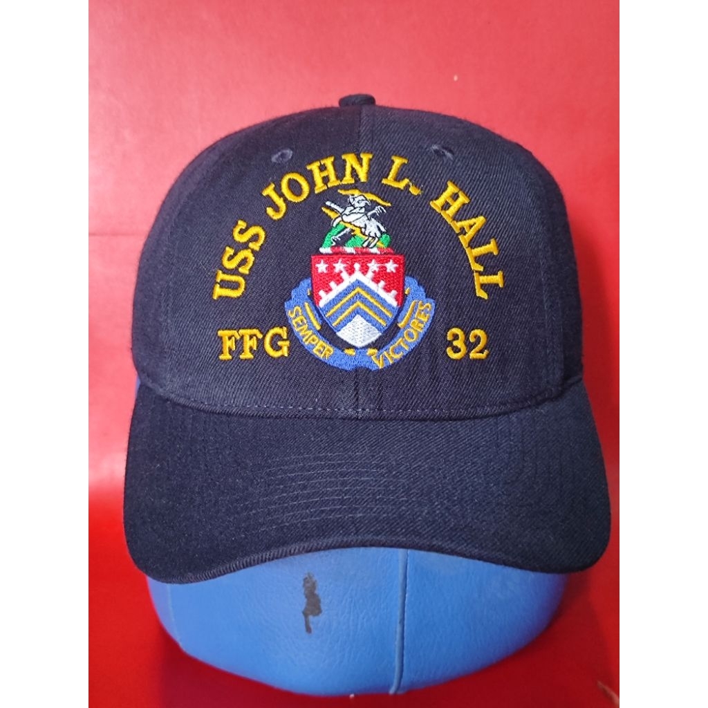 หมวก USS John Hall**