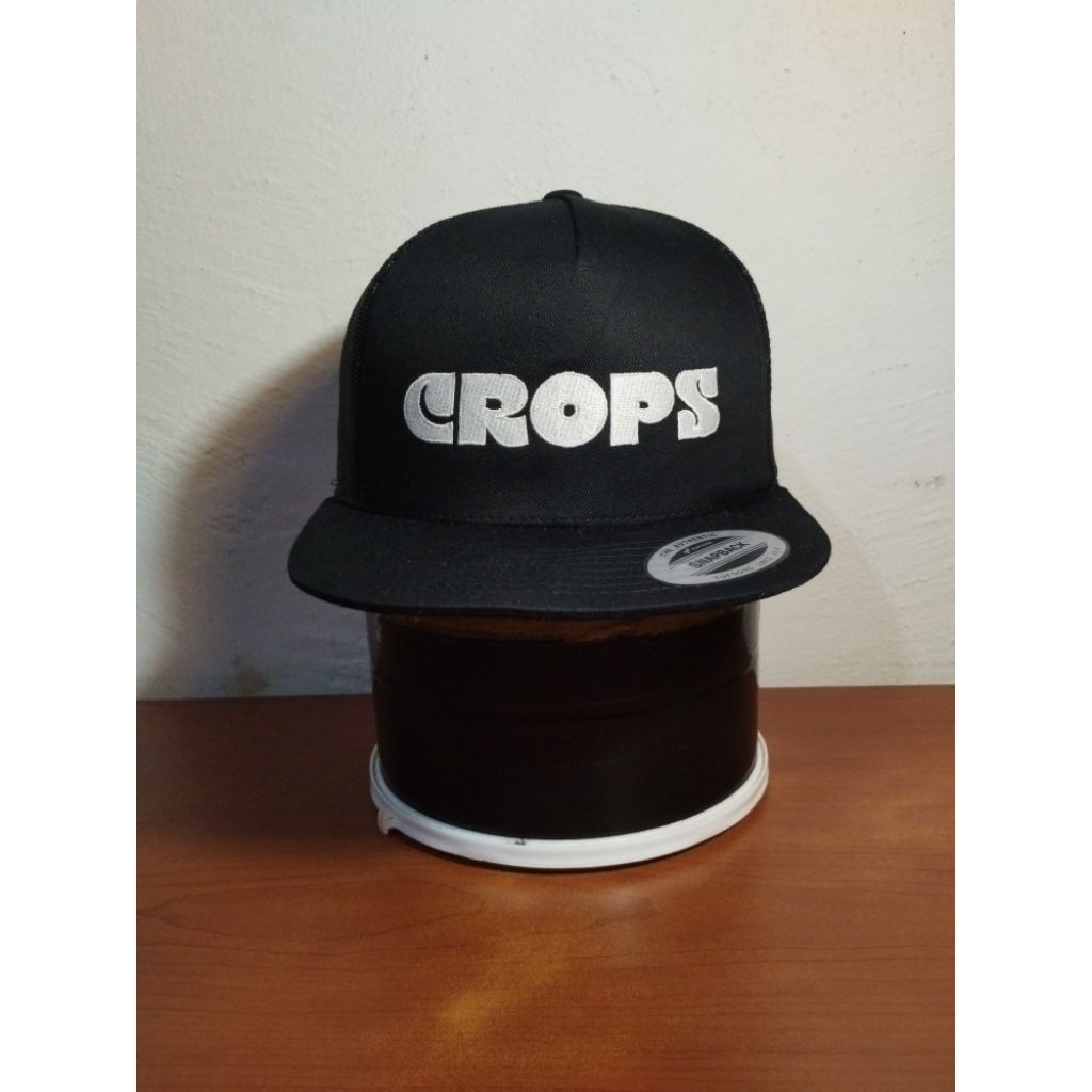 CROPS Trucker Hat โดย Classic Yupoong
