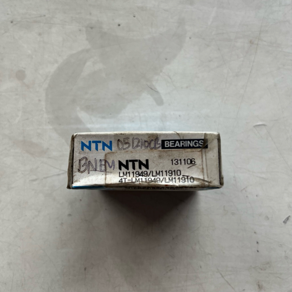 แบริ่งลูกกลิ้งเรียว 4T-LM11949/LM11910 NTN ของแท้จากญี่ปุ่น