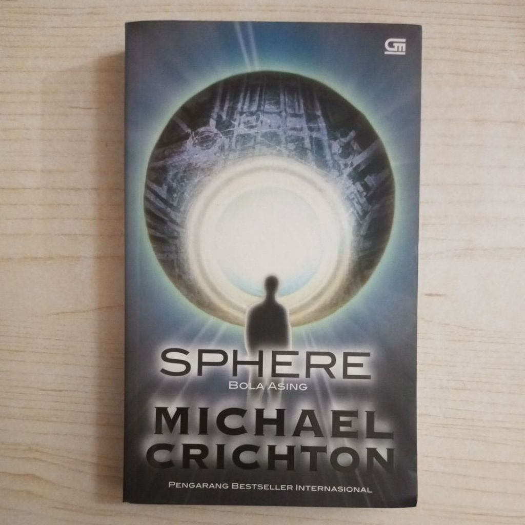 NOVEL SPHERE ASING BALL BY MICHAEL CRICHTON