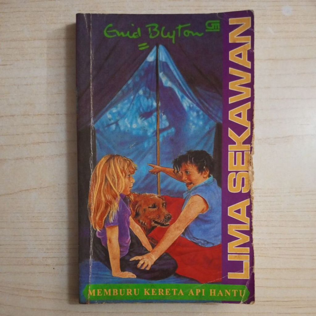 NOVEL FIVE FRIENDS AGAINST THE GHOST TRAIN โดย ENID BLYTON