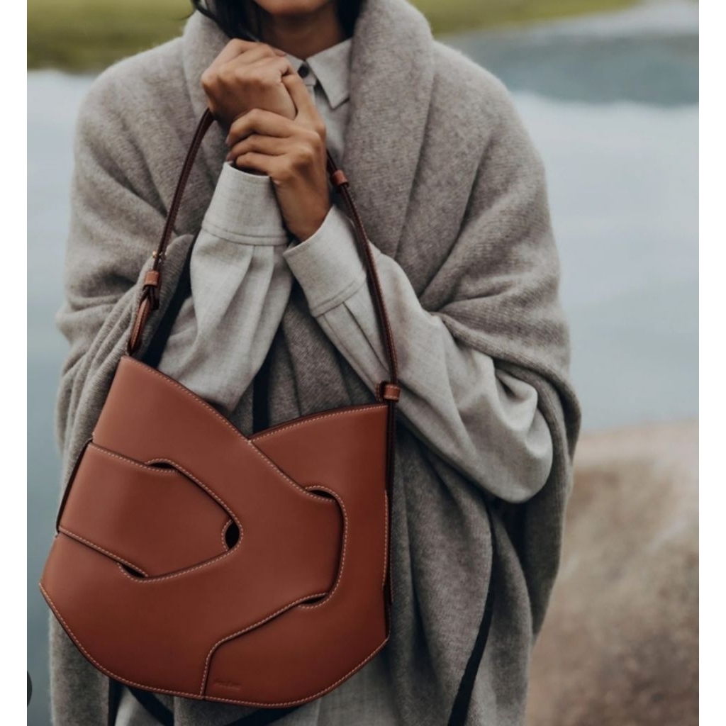 ใหม่ Polene Nodde Hobo Cognac