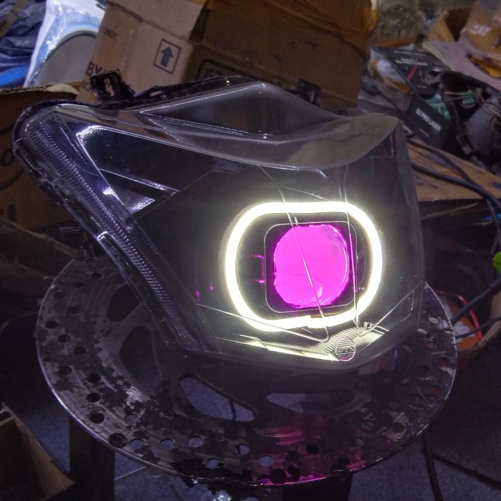 1.5 INCH MATRIX BILED SHROUD SMALL BMW รุ่น / 1.5 นิ้วขนาดเล็ก BMW SHROUD CUSTOM EYEBROW LAMP