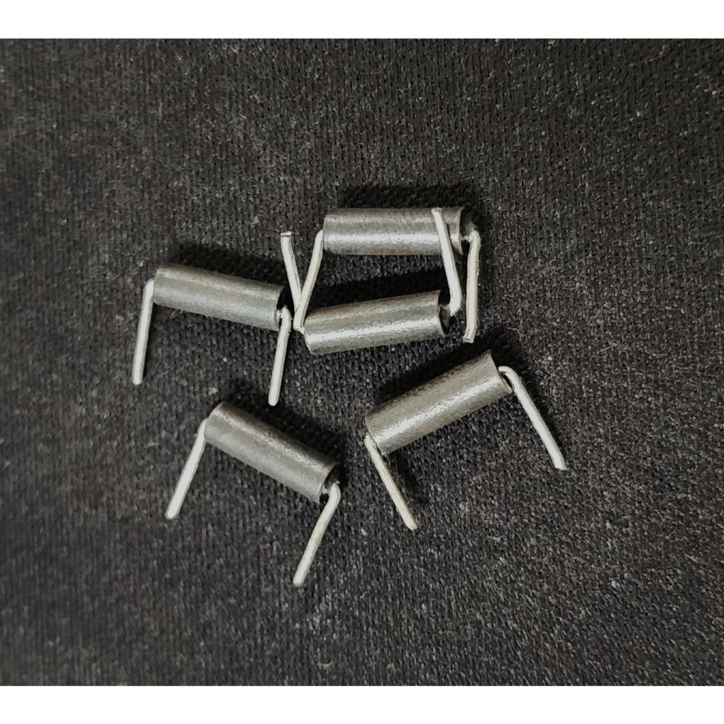Ferrite Core Bead Choke Ring Resistor E4B Axial เส้นผ่านศูนย์กลาง 3 มม. x 9 มม. - ราคาต่อ 20 ชิ้น