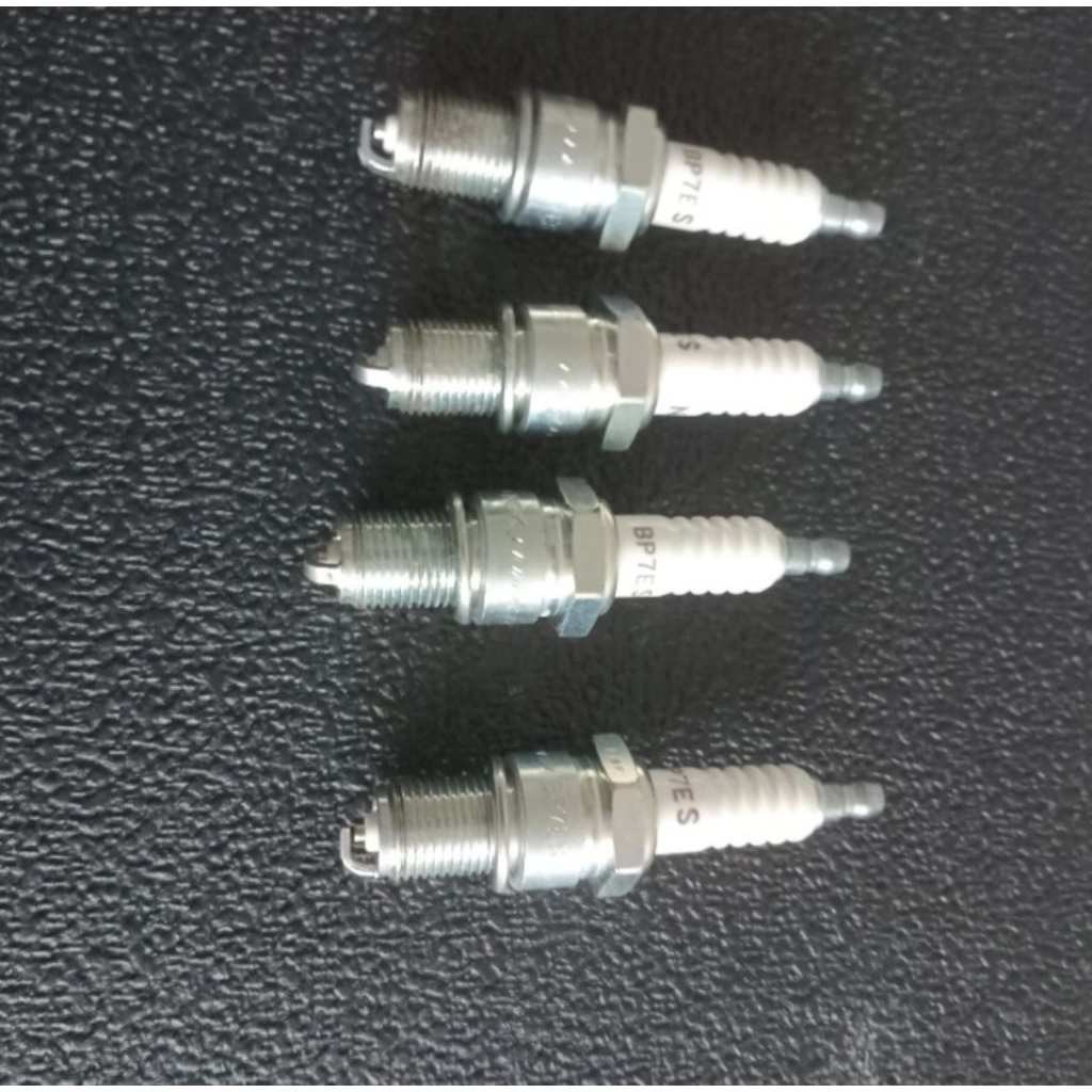 หัวเทียนรถยนต์ NGK Bp7es