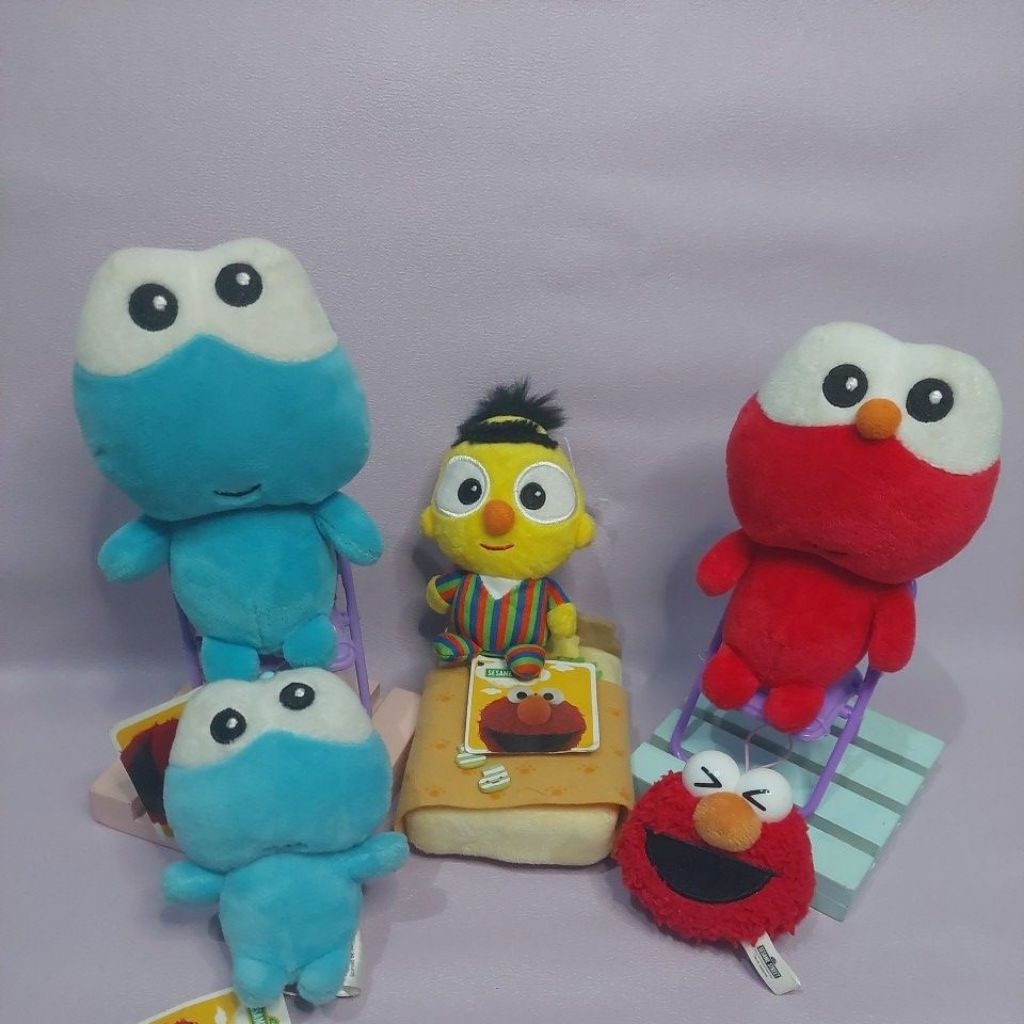 GANTUNGAN SESAME STREET DOLL และพวงกุญแจ