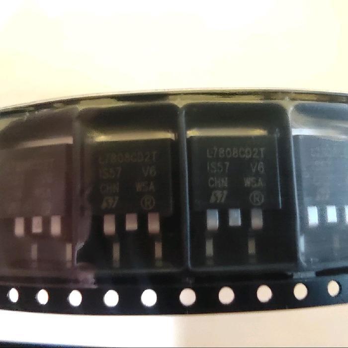 L7808CD2T SMD REGULATOR VOLTAGE TO - 220 SMD 7808 IC SMD REGULATOR L7808