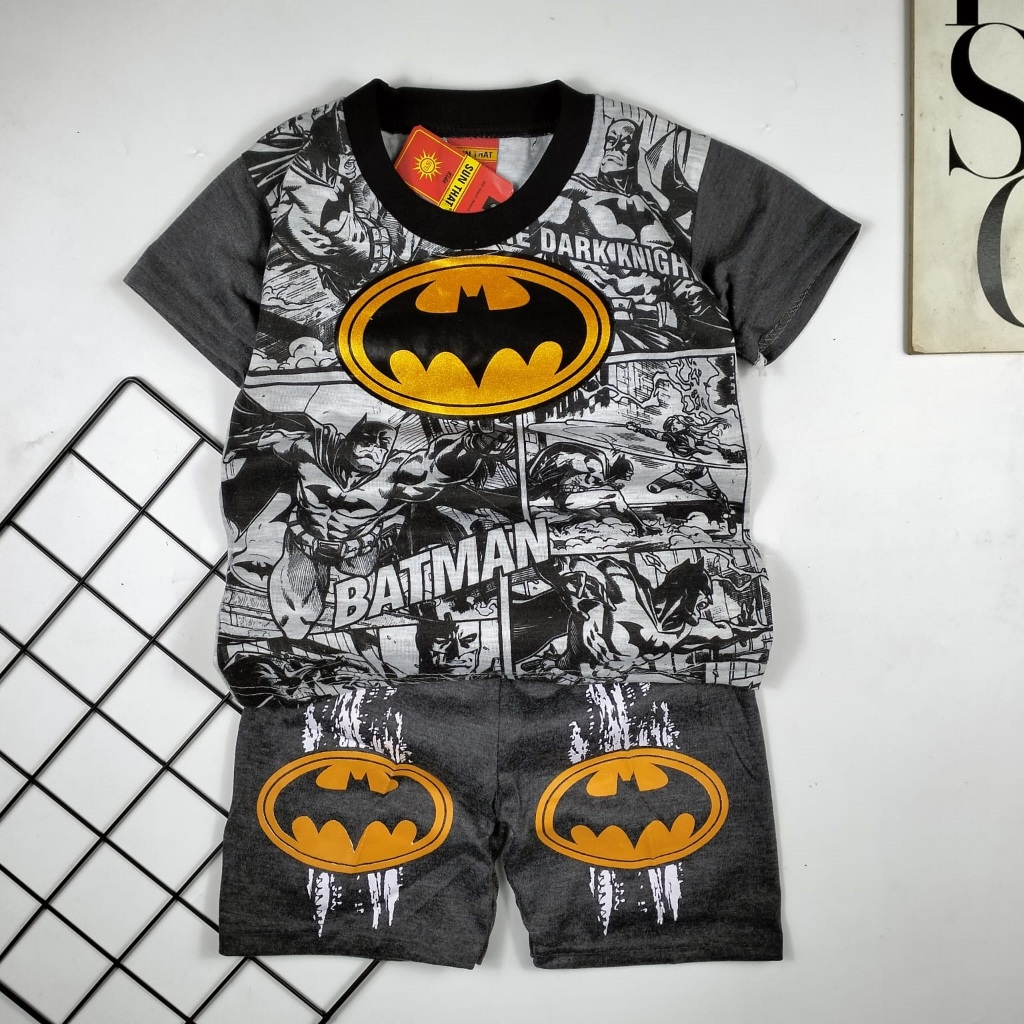 ไอดีซี ชุดเสื้อปีกแขนสั้นแบทแมนสําหรับเด็กชายอายุ 1-10 ปี