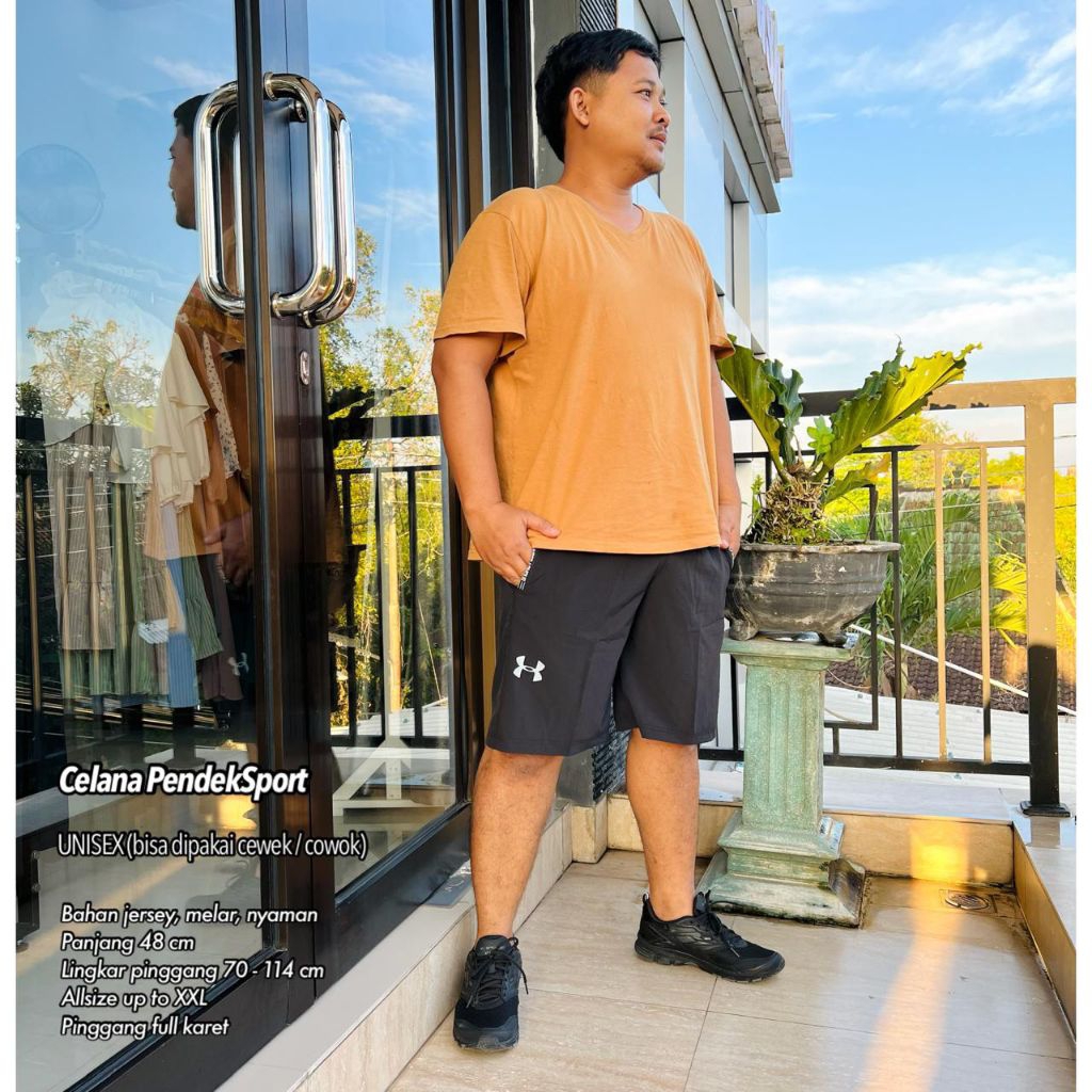 MENS SHORTS / SPORTS PANTS / RUNNING PANTS / SPORT PANTS / BLACK DIADORA SHORTS