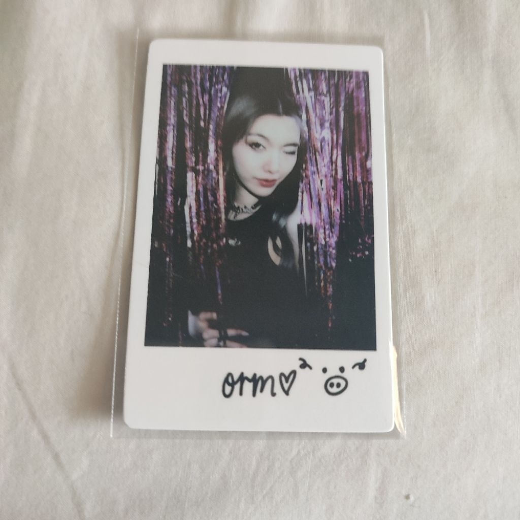 POLAROID ORM KORNNAPHAT STARRY MAGAZINE