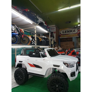 Mainan Mobil Aki Toyota Hilux GR Lisenced Jumbo