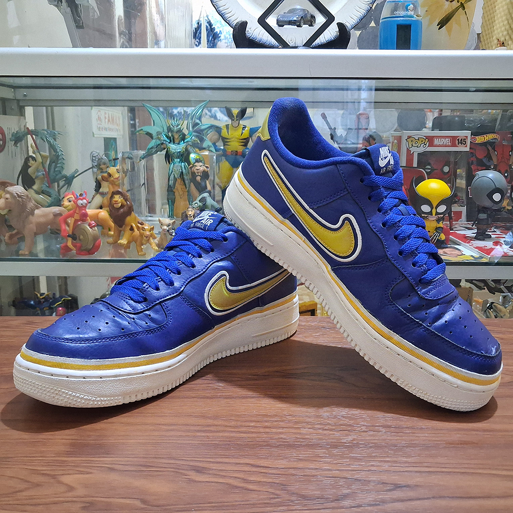 N Air Force 1 07 LV8 Sport Warriors Lifestyle รองเท้าผ้าใบลําลองรองเท้าหนังสีน้ําเงิน Size 43