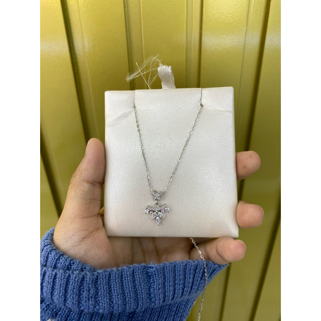 สร้อยคอผีเสื้อดอกไม้ใหม่ล่าสุด CBN 601517