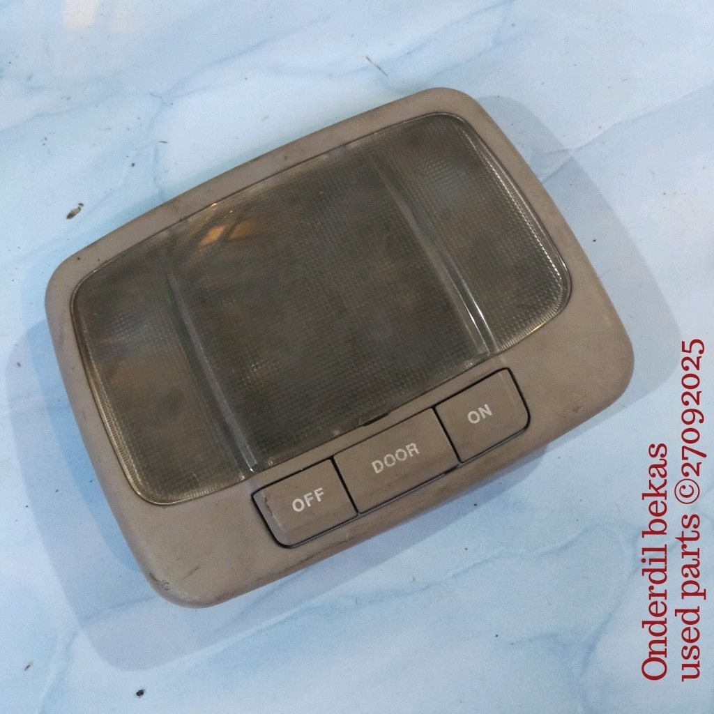 ของแท้ OEM 92850-3E000-FC Room Lamp / โคมไฟห้องโดยสาร 928503E000FC สําหรับ Kia Sorento 03-09