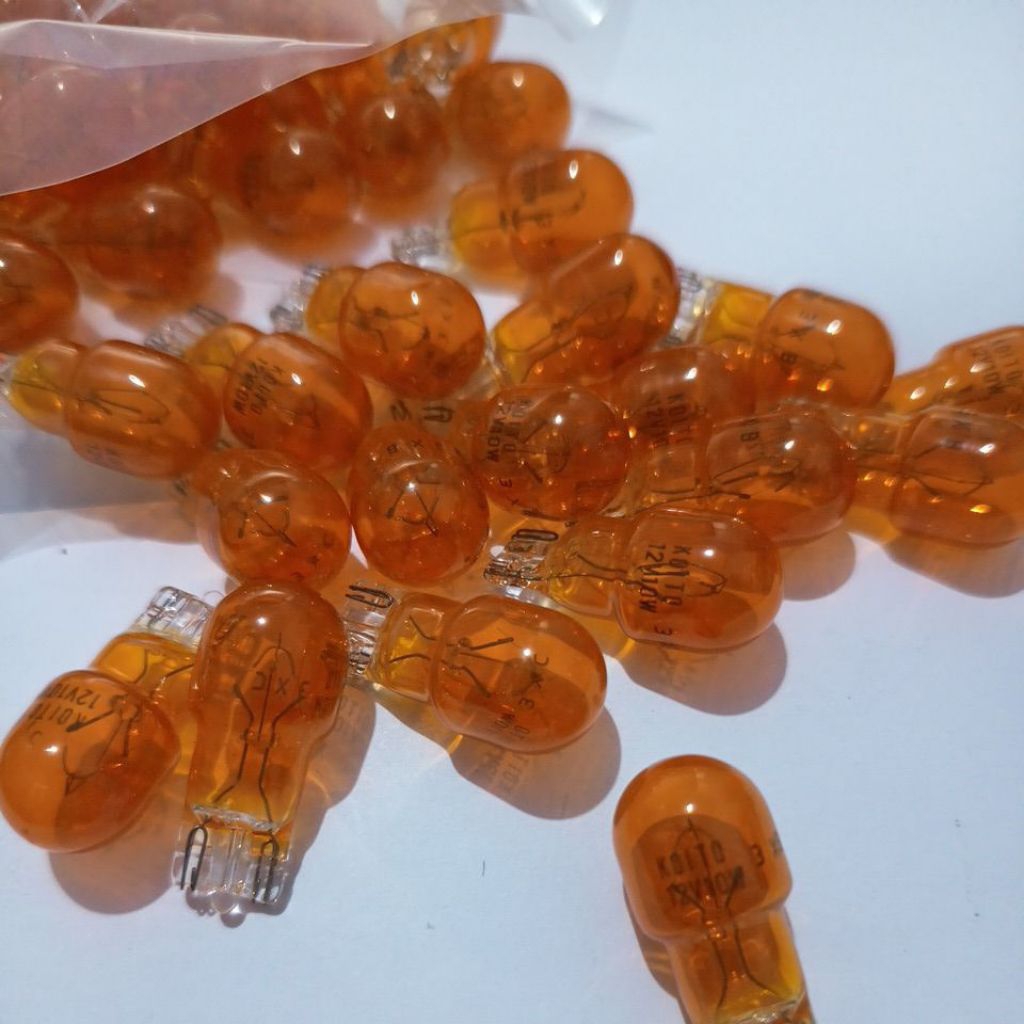 BOLHM YELLOW TURN SIGNAL BULB T13 12V 10 WATT ORIGINAL KOITO LOSTPACK PLAIN (CONTENTS 50PC)