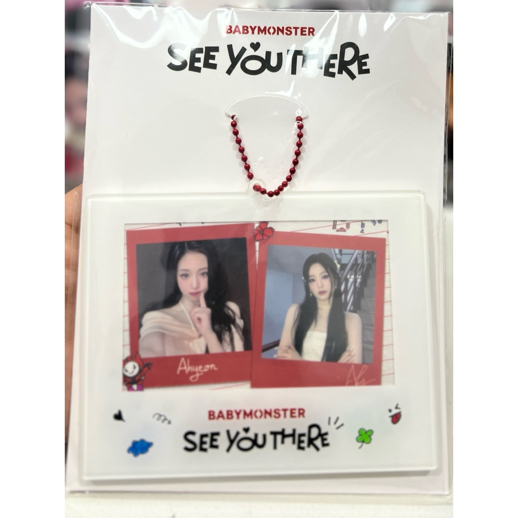 SEEYOUTHERE ACRYLIC MERCHANDISE SET + AHYEON PHOTOSET