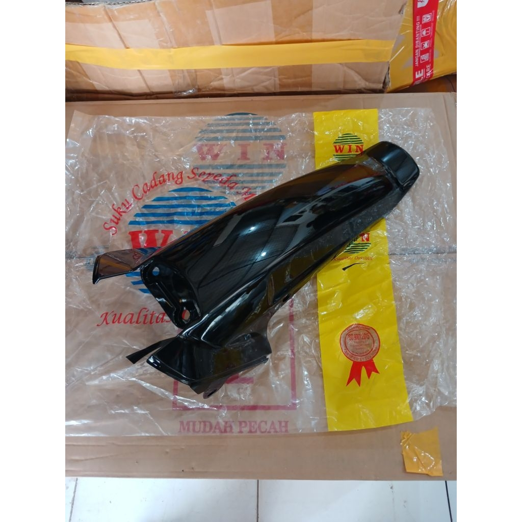 Astraa grand Legend 1 และ 2 บังโคลนหน้า Rear B สีดํา original WIN PART