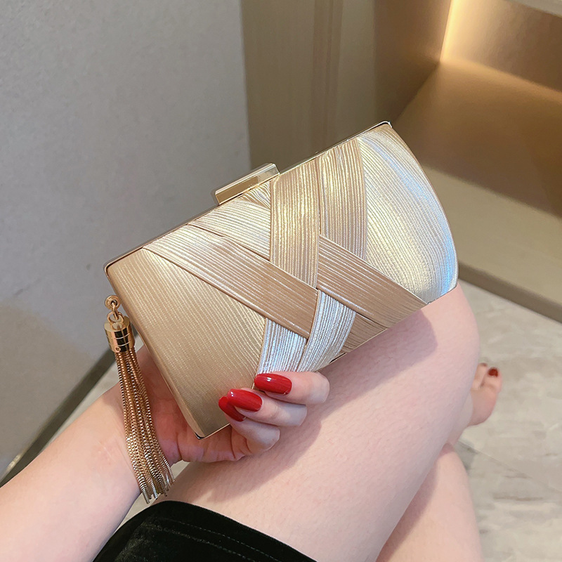 JK 938 ELEGANT EMERSON PARTY BOX CLUTCH BAG ARYA ELEGANT LUXURY กระเป๋าผู้หญิง E6549 P9051