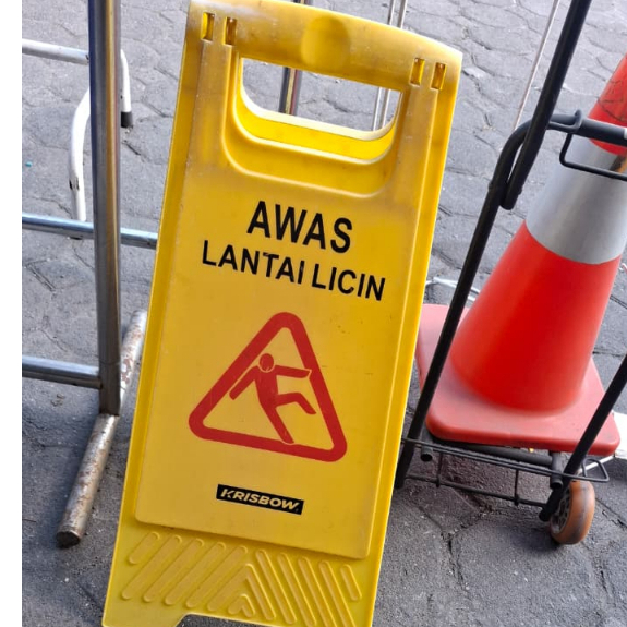 บอร์ดทดสอบ BEWARE OF WET FLOORS