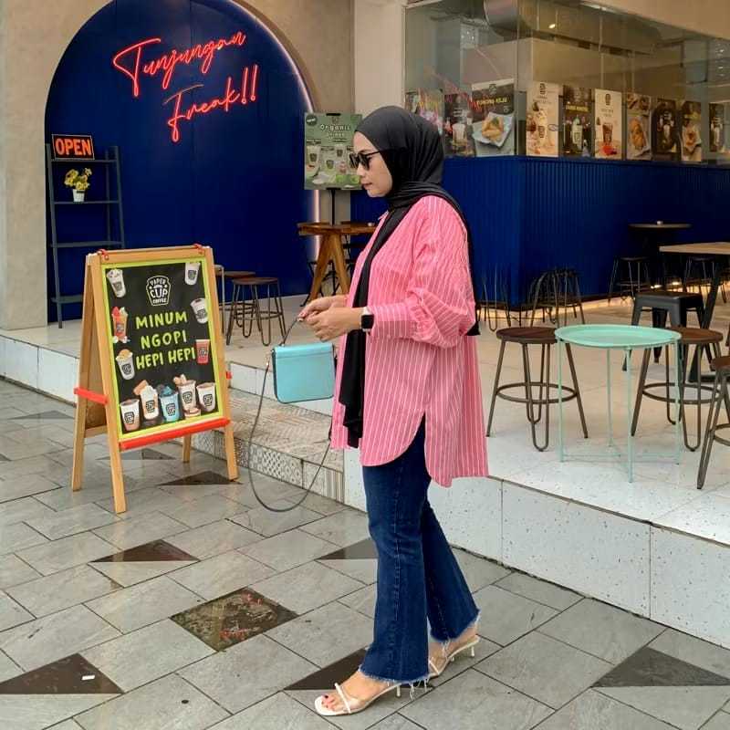 KEMEJA KATUN SandraC Womens OVERSIZED KARINA STRIPED SHIRTนําเข้าผ้าฝ้าย