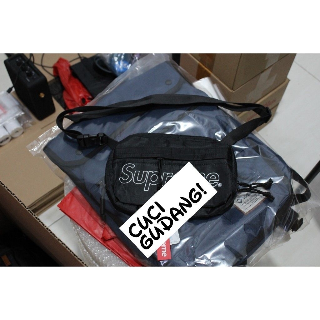 กระเป๋าสะพายข้าง Spm NP001