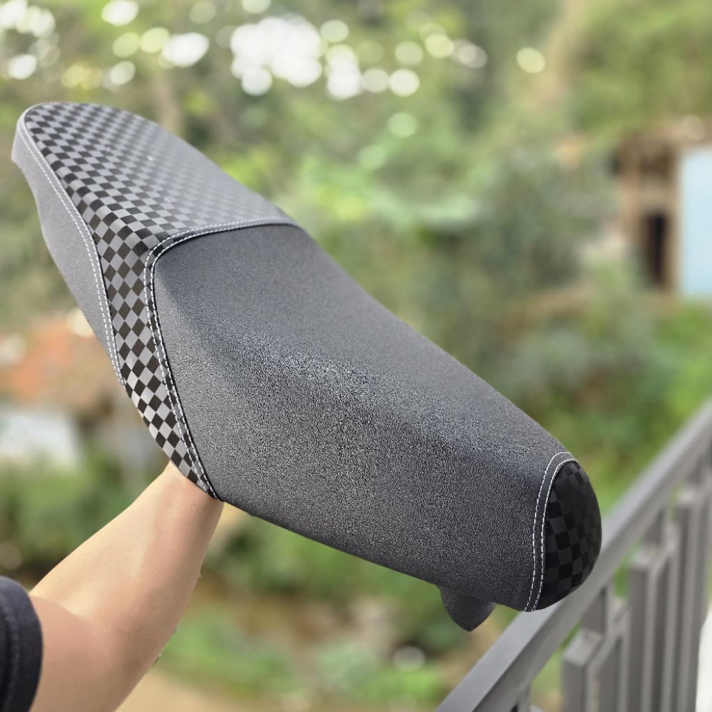 ฝาครอบที่นั่งรถจักรยานยนต์ WAREHOUSE CLEARANCE CENTER STITCHING X CARBON CHESS 3D VARIO, BEAT, SCOOP