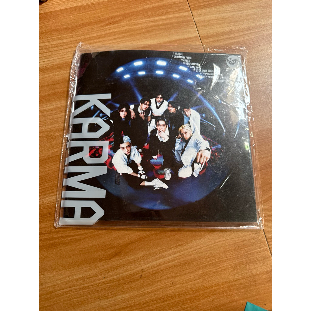 STRAYKIDS ALBUM KARMA SEALED จํานวนจํากัด