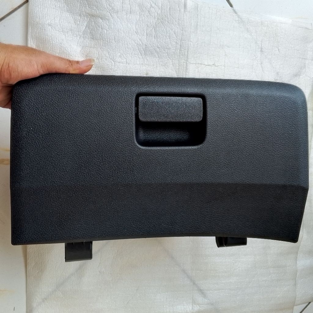 ลิ้นชักแดชบอร์ด Suzuki Ertiga ใหม่ 2018-2022 ดั้งเดิม