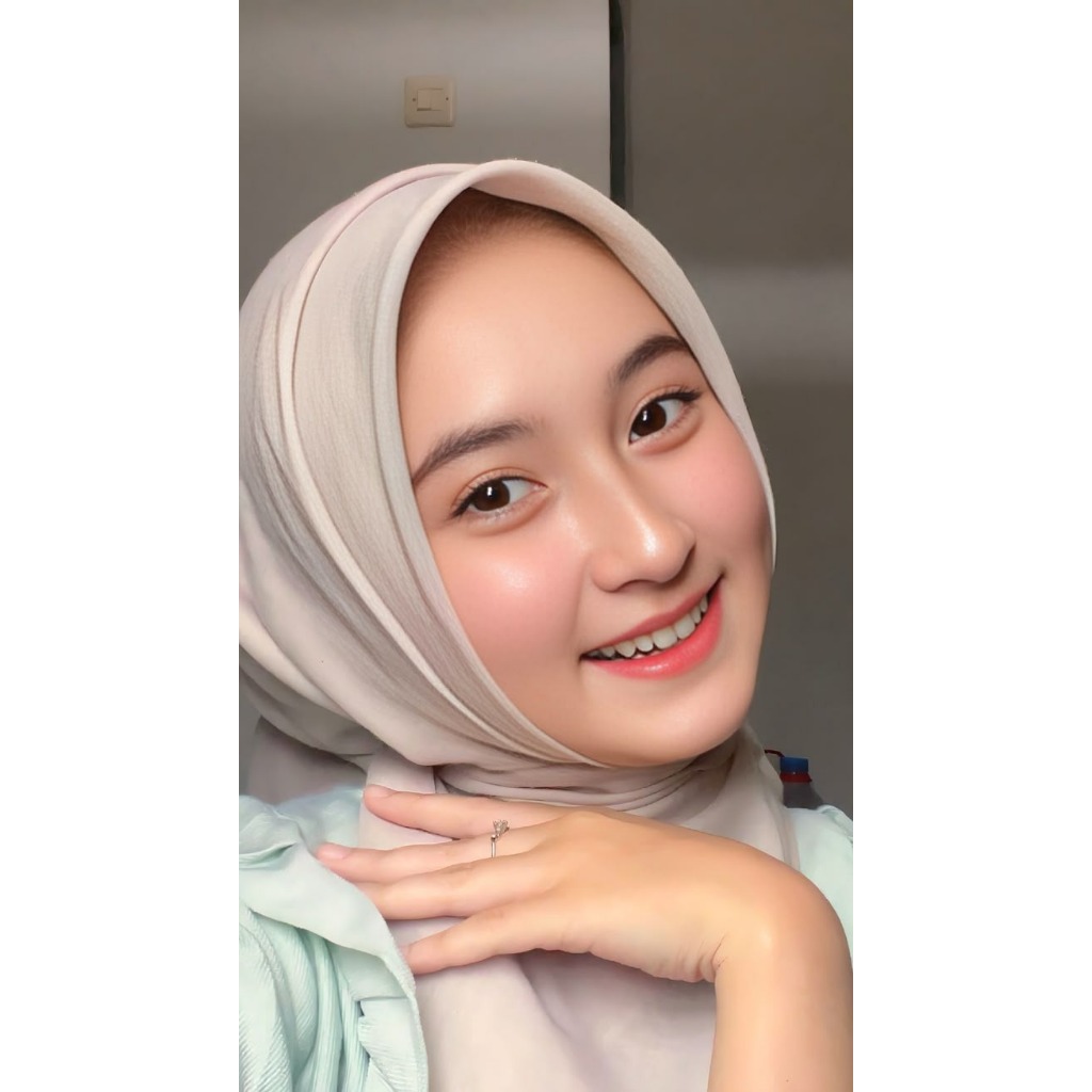 CURRENT Vintage Paris Hijab – Anti-Wrinkle, Hijabers Style 2025