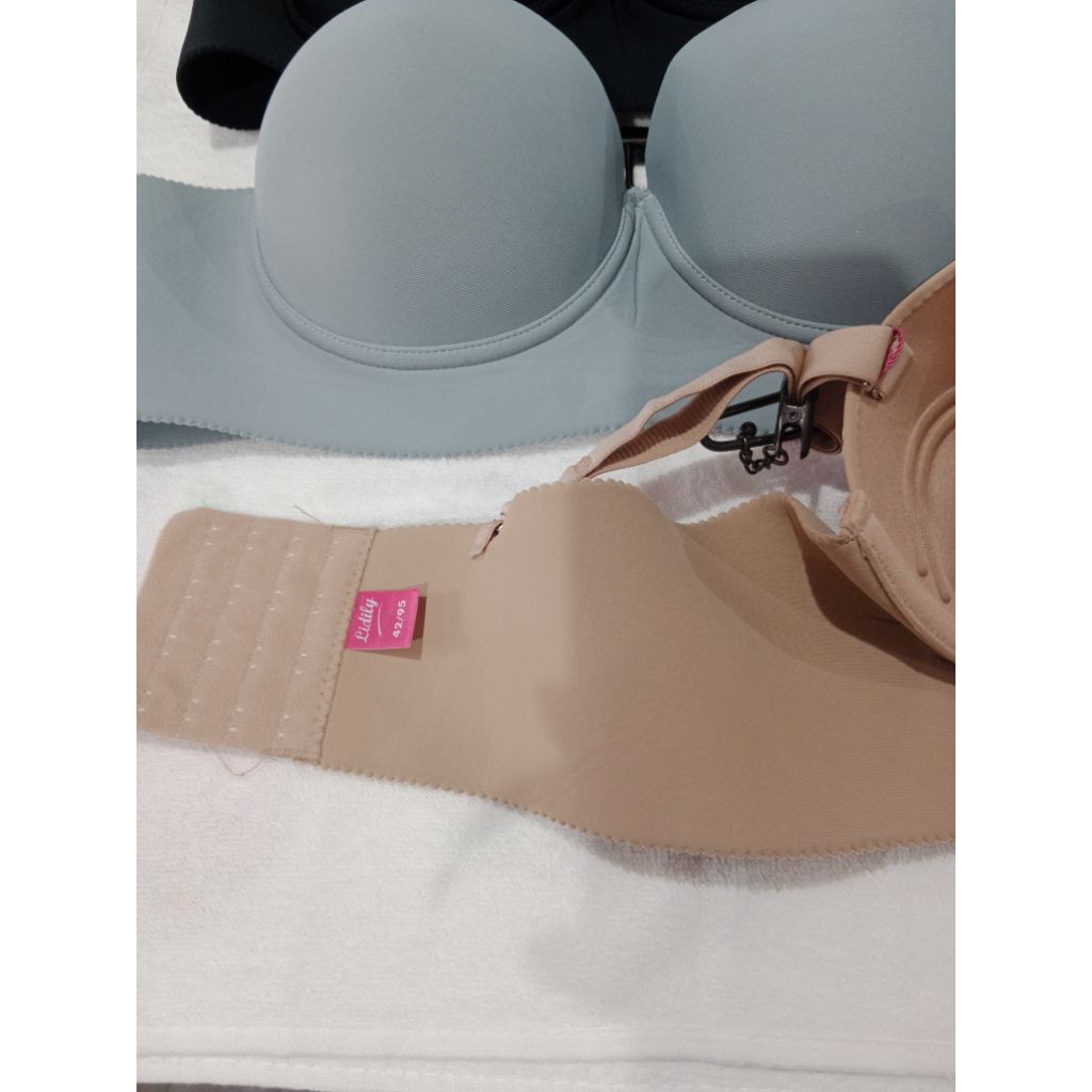 Lifily H520 Seamless Bra ไม่มีลวดโฟมขนาดกลาง Half Cup Hook 4 Cup B Size 36-42