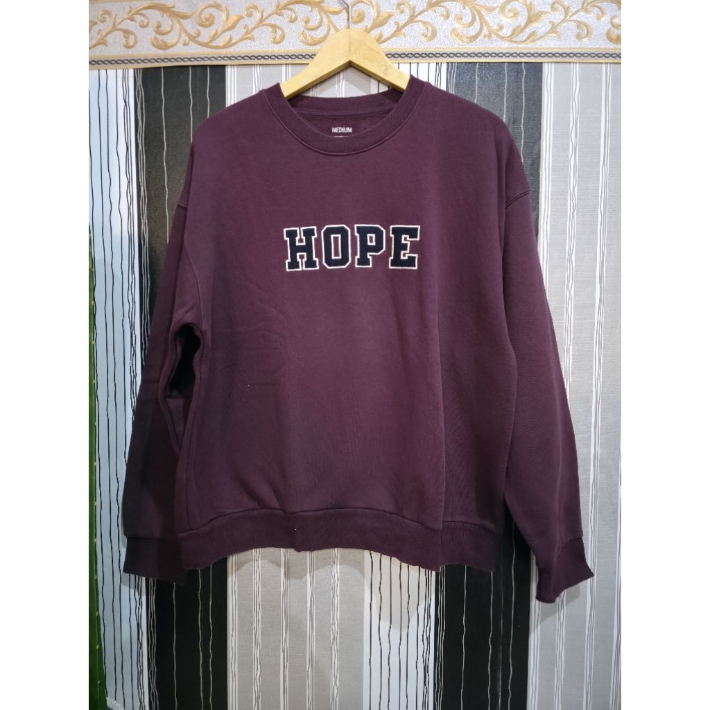 เสื้อกันหนาว Giordano Crewneck