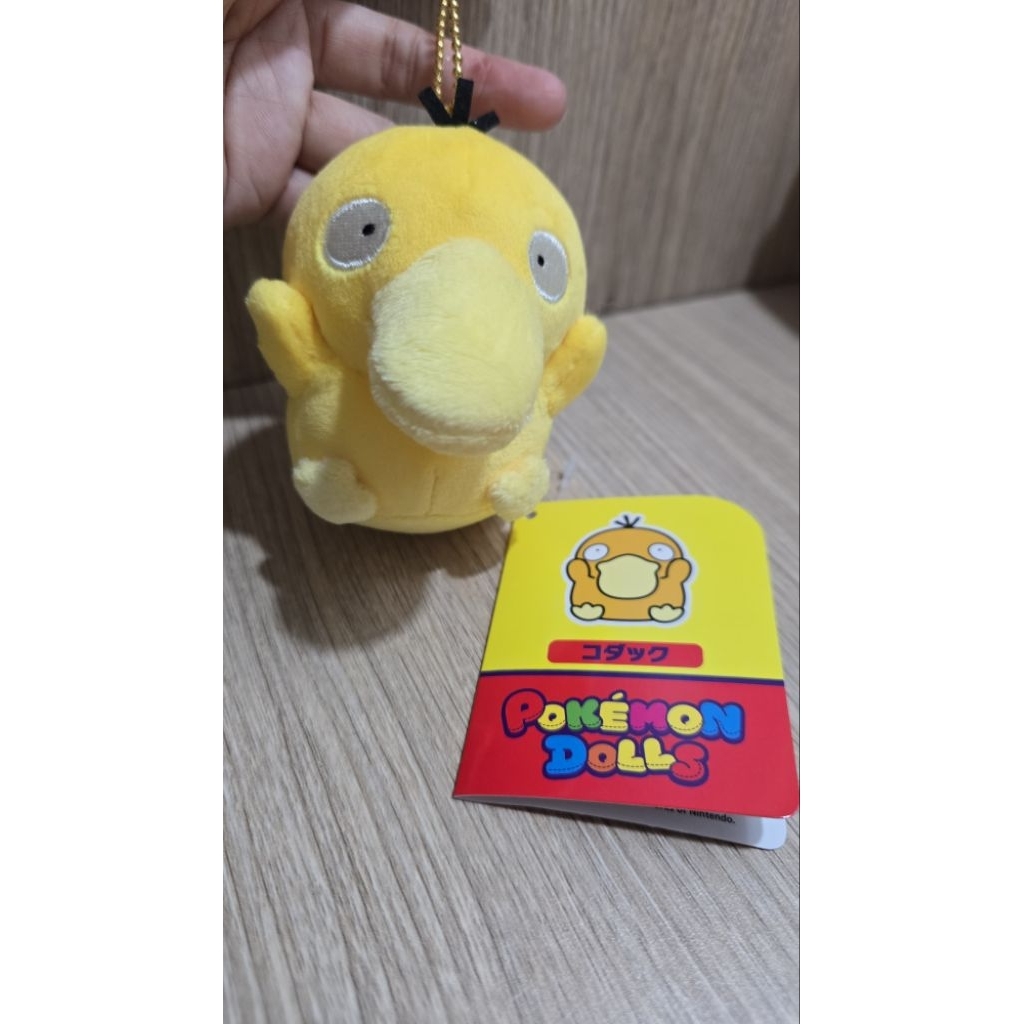 POKEMON Center Japan – ตุ๊กตา Pokemon PSYDUCK Poke Plush / PSYDUCK Keyholder (ซื้อใน Pokemon Center 