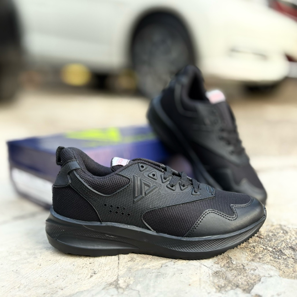 Vanderzu รองเท้าผ้าใบกีฬาวิ่งสีดําสําหรับผู้ชาย/ผู้หญิงประเภท FR302 Original