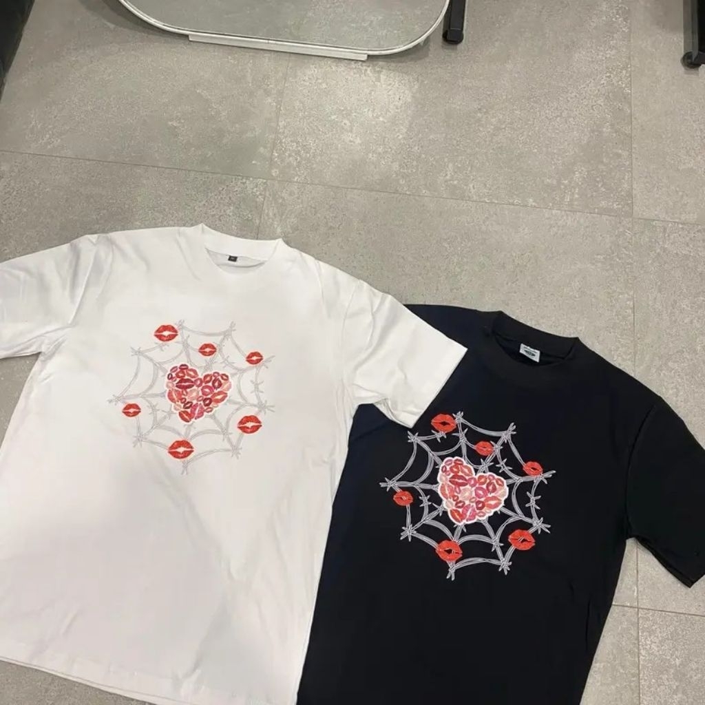 เสื้อยืดคู่รัก Just Kiss Me Spiderkiss / เสื้อ Spiderkiss Couple Distro (ราคาเริ่มต้น)