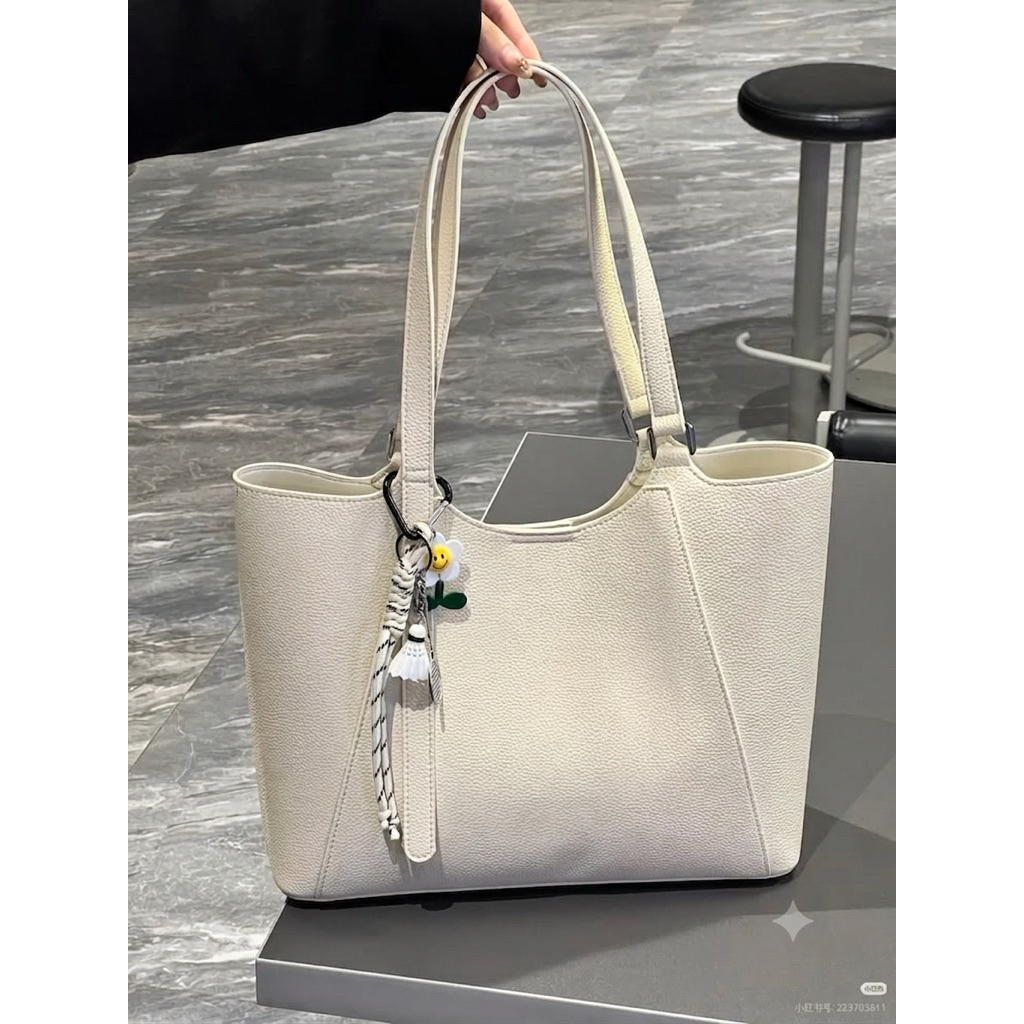 TOTEBAG~WORK BAG~COLLAGE BAG~JALN JLN BAG~BAG FITS MANY~BAG HAS BEEN LIKED