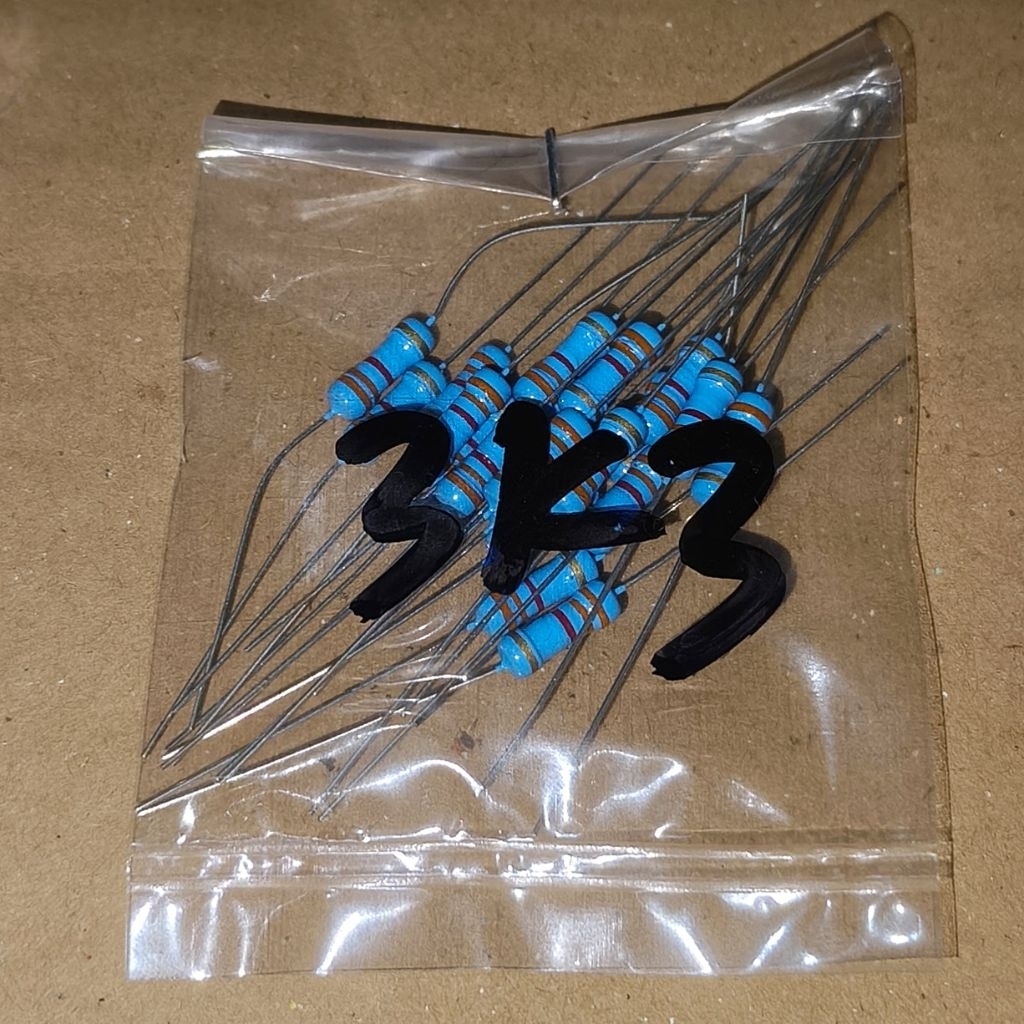 R 3K3 Ohm 0.5W 3.3K 3.3 K กิโล 0.5 วัตต์ 5 ตัวต้านทานเปอร์เซ็นต์ 20 ชิ้น