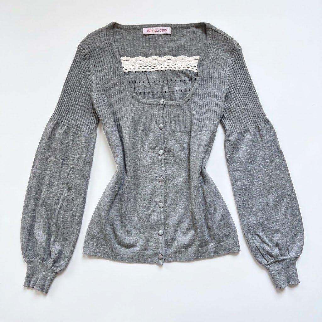 Milkmaid ถักตาไก่ติดกระดุมบอลลูน Longsleeves Bodyfit Top | สีเทา katbol scrunched crunched capi ถัก 