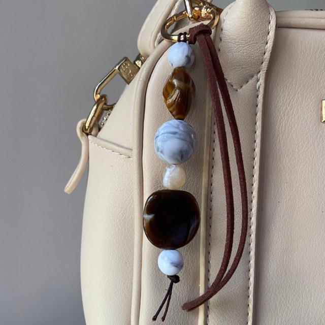 GANTUNGAN SERA BAG CHARM - Bag Charm Luxury Marble Bag Hanger Suede Rope Keychain Chic Luxury Elegan