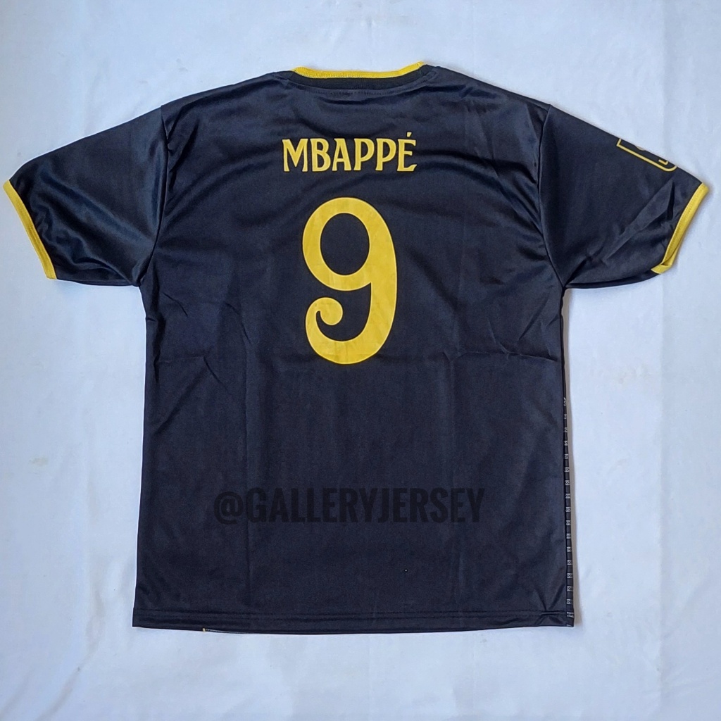 เสื้อฟุตบอลชุดจริง MADRID CHILDRENS JERSEY SET BLACK MBAPPE REAL MADRID CHILDRENS MBAPPE REAL MADRID