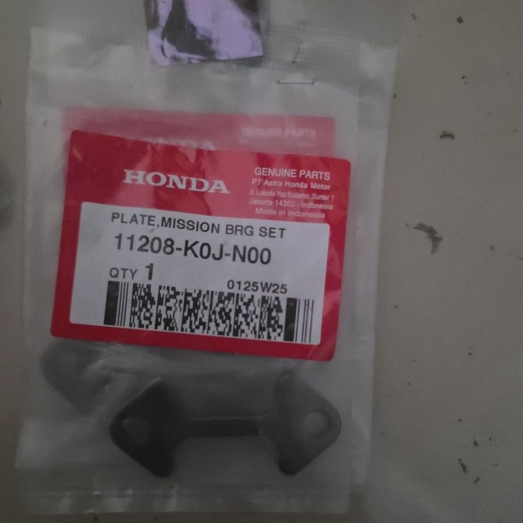 11208-K0J-N00 HGP AHM 100% ORIGINAL TRANSMISSION BEARING LOCKING PLATE K1A SCOOPY K2F GENIO 11207K0J