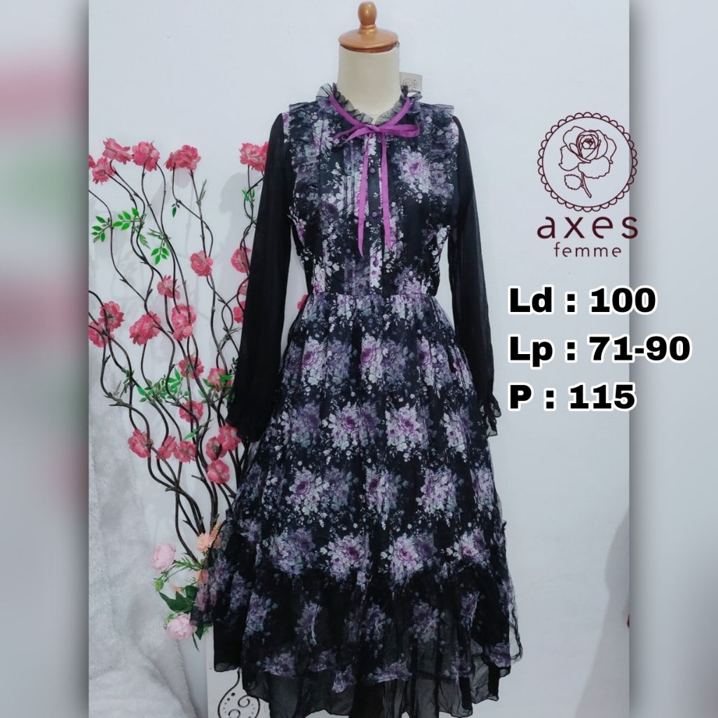 335k ชุดเดรสผู้หญิงขวานใหม่