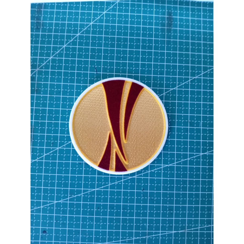 EUROPA LEAGUE แพทช์กํามะหยี่สีเหลือง