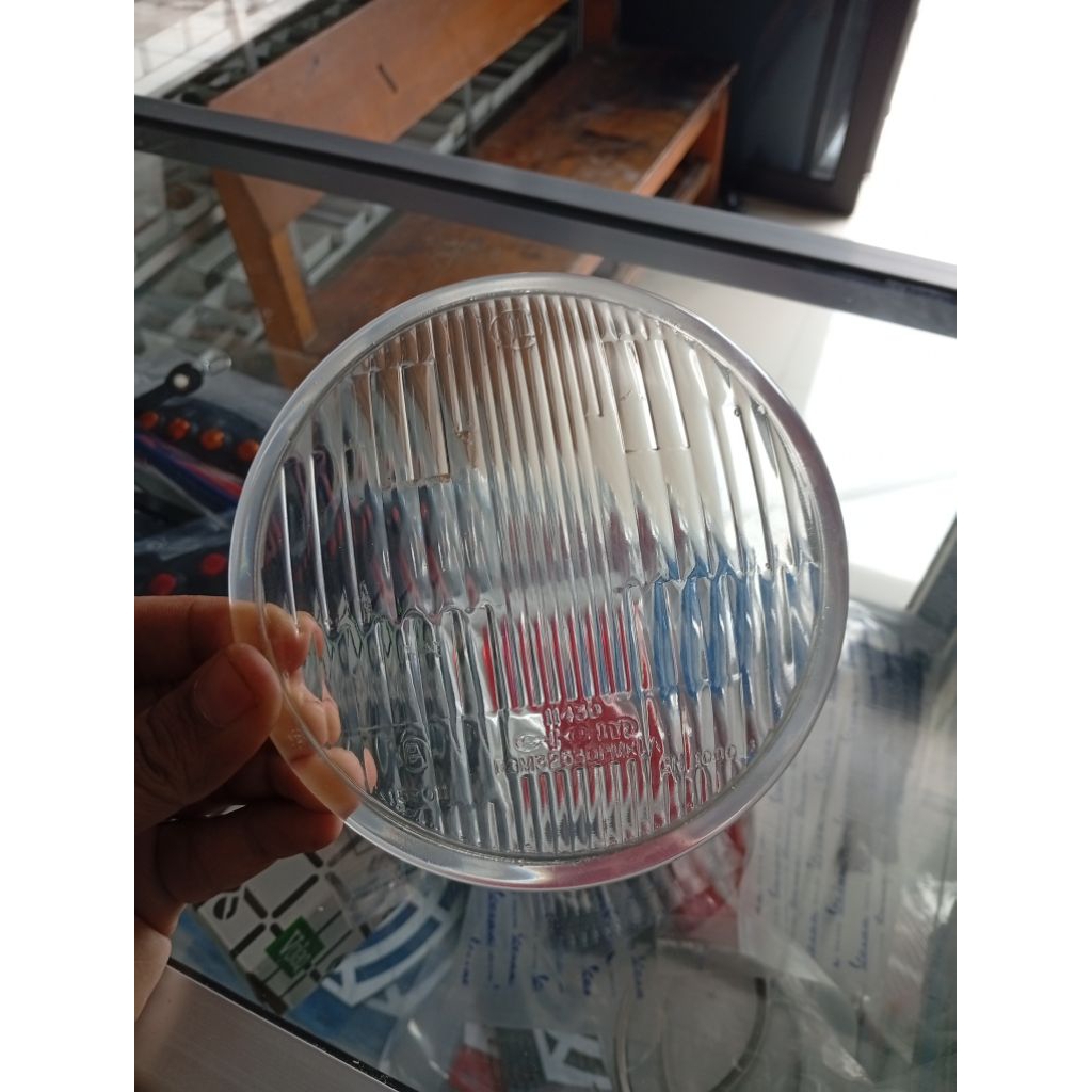 ด้านหน้า Mica Siem New px 150 Vespa siem